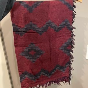 BNWT aritzia mosaic blanket scarf